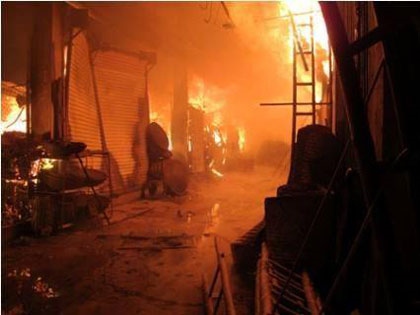 Bà Hỏa từ Bắc Ninh ghé thăm chợ Quảng Ninh, 150 ki ốt bị cháy rụi